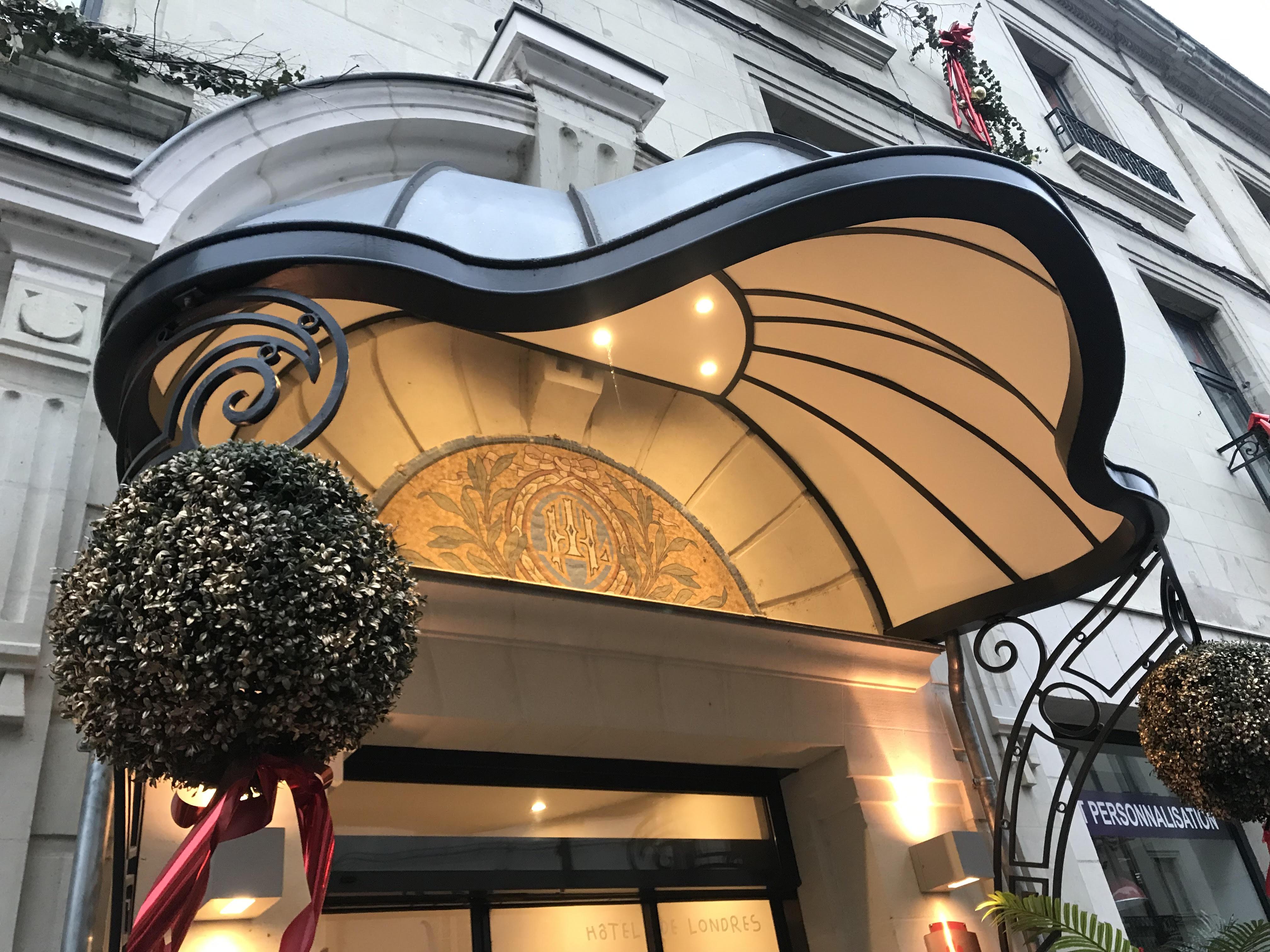The Originals Boutique, Hotel Le Londres, Saumur Exterior photo