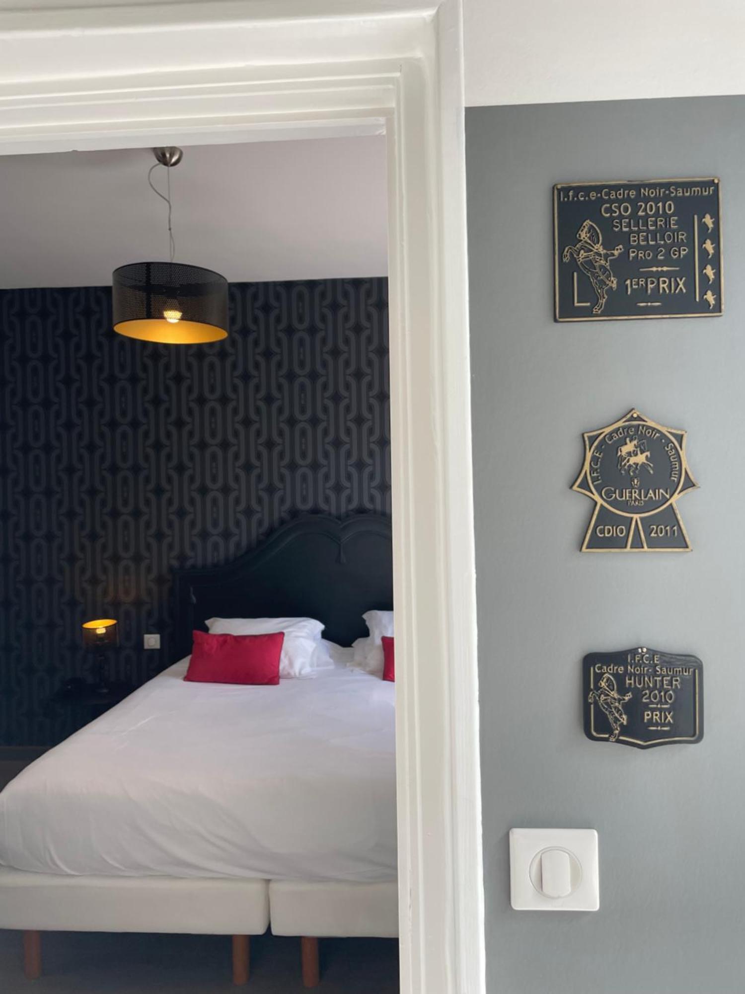The Originals Boutique, Hotel Le Londres, Saumur Exterior photo